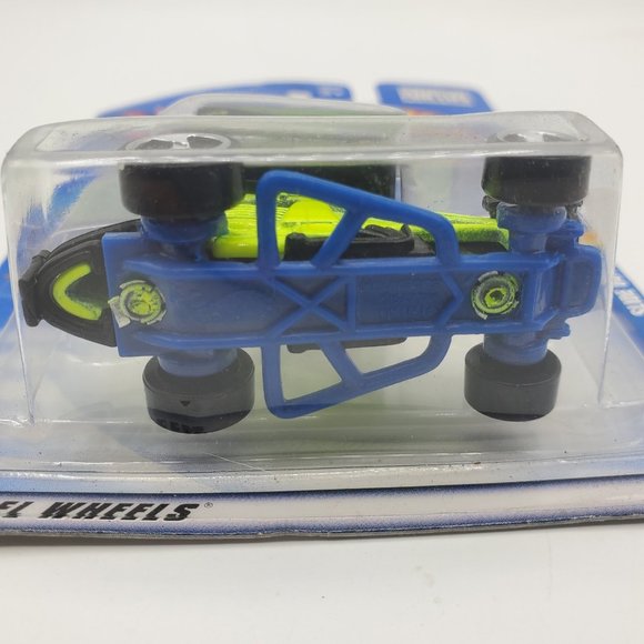 2001 Hot Wheels Mainline #129 Slide Out Lime/Black w/Chrome 3 Sp Wheel Variant - Picture 9 of 15